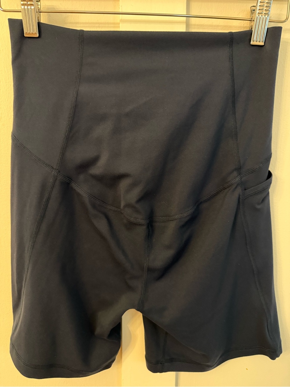 Sweaty Betty maternity biker shorts all day - size medium navy blue